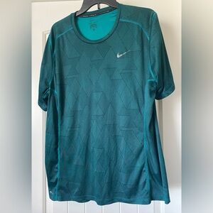 Nike Turquoise & Black Geometric Tee (XL)
